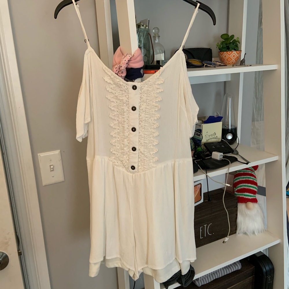 Cream romper